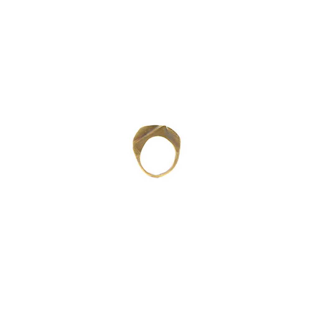 Doctum Doces Collection shake-ring-1-brass-side-b-front-view